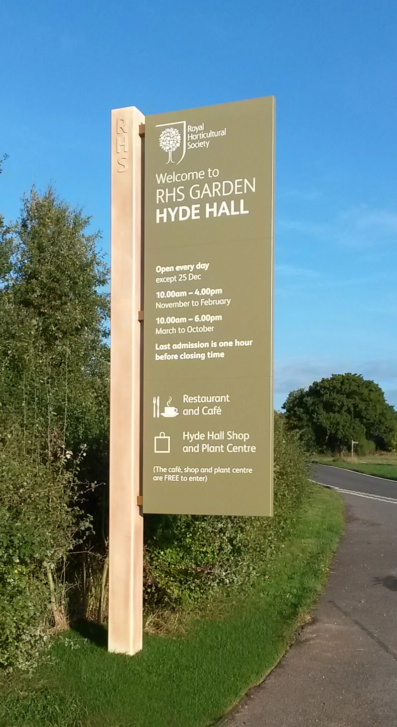 Post Mounted Signage | Illuminated & Non-illuminated Signage | NES