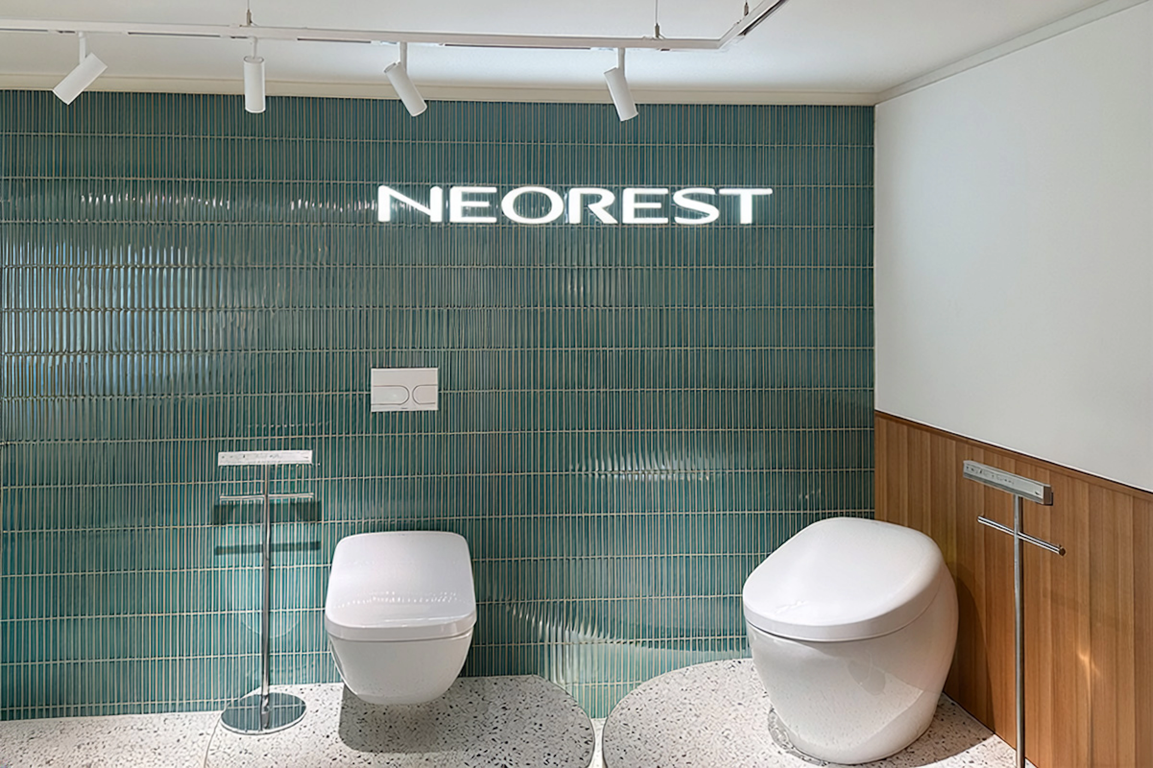 Neorest Face Illuminated Letters