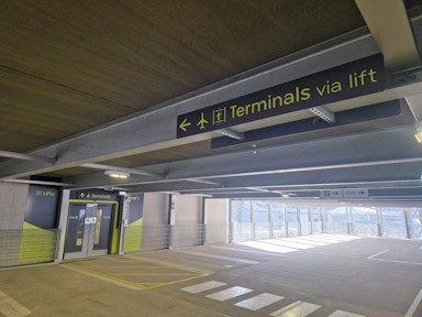 Gatwick Airport Directional Signage