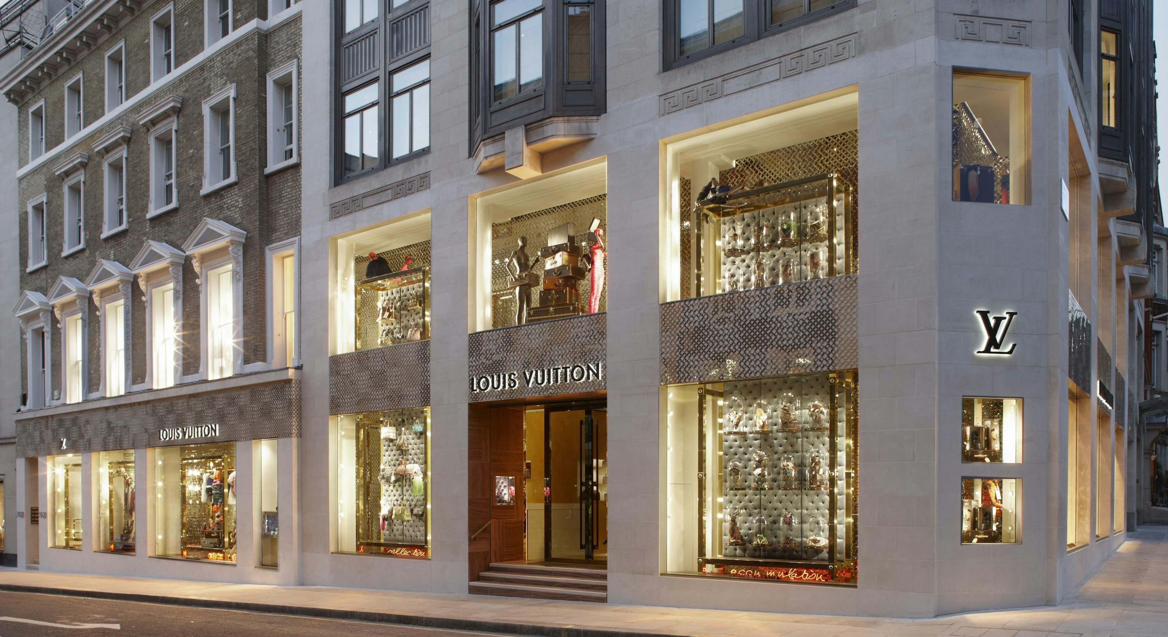 Louis Vitton Halo Signage