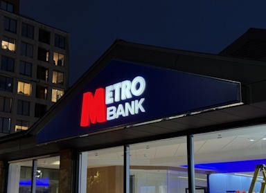 Metro Bank Fascia Signage