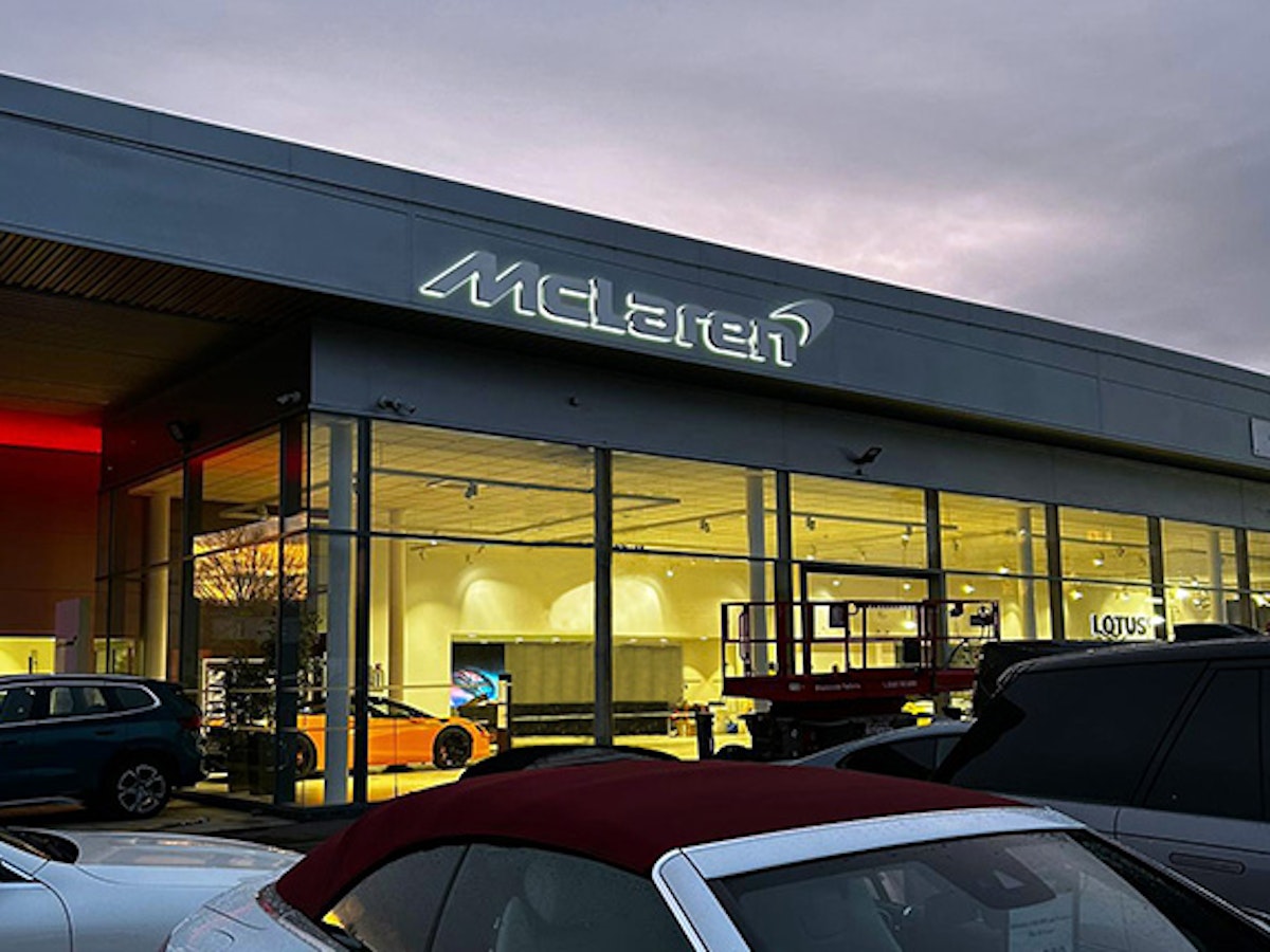 Mirror Polished Built Up Halo Illuminated Logo